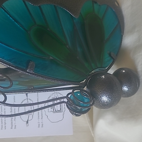 Solar Powered Butterfly - Picture 2 of 5